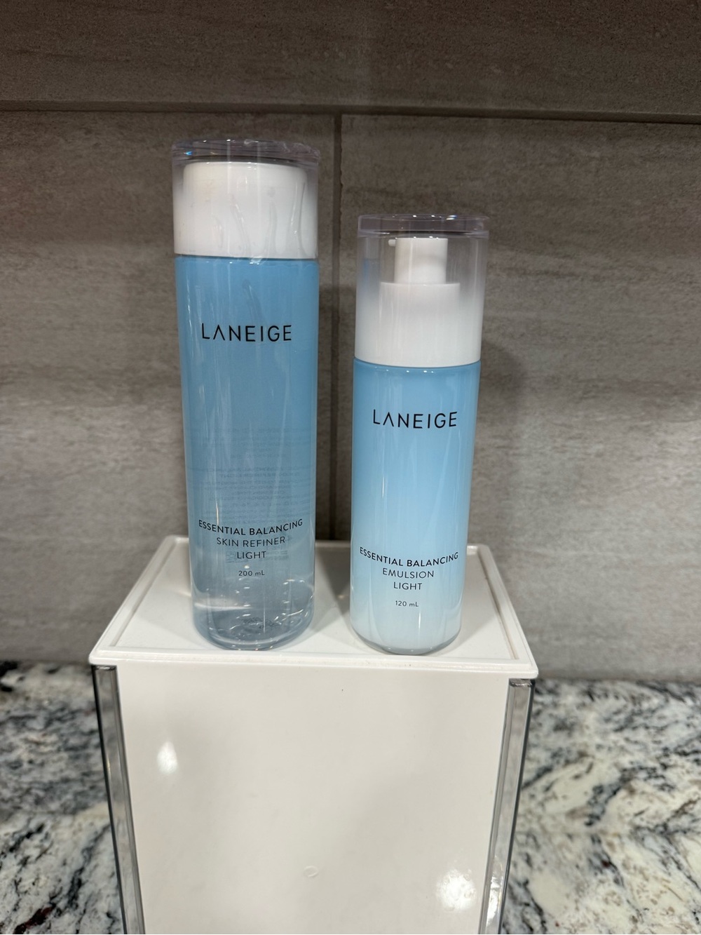 LANEIGE Light Blue Essential Balancing Set - Toner & Emulsion